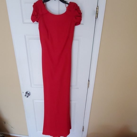 JS COLLECTION RED GOWN - Picture 4 of 10